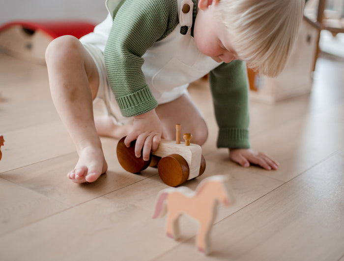 <h2>Image with banners</h2>